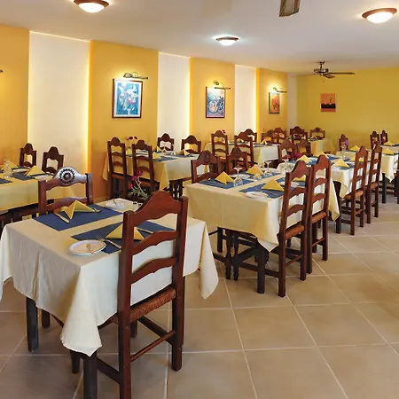 Курортний комплекс Clube Garden Village 4*