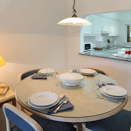 Clube Garden Village Курортний комплекс Албуфейра