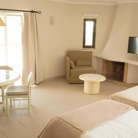 Clube Garden Village 4* البوفيرا