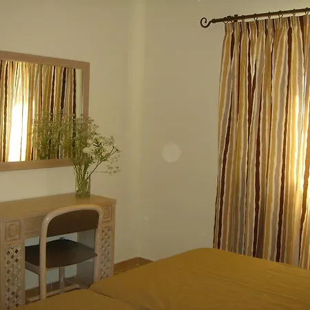 Clube Garden Village 4* Αλμπουφέιρα