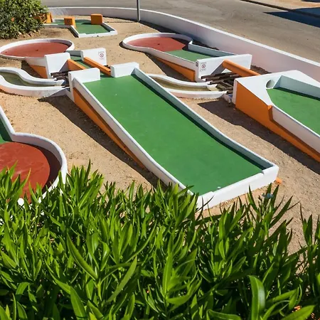 리조트 Clube Garden Village