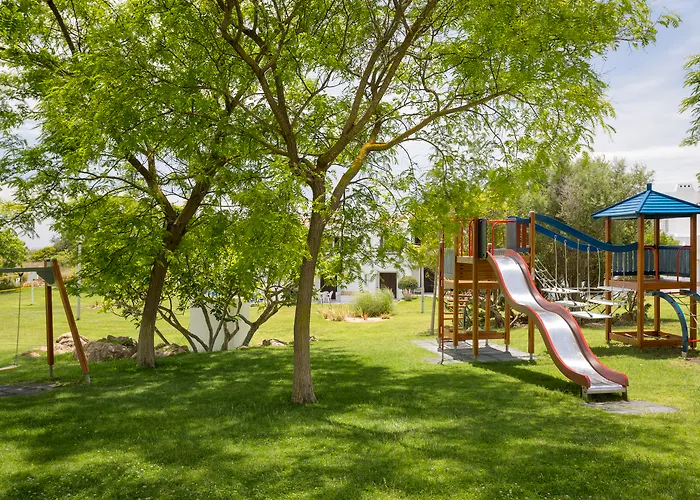 Clube Garden Village 4*