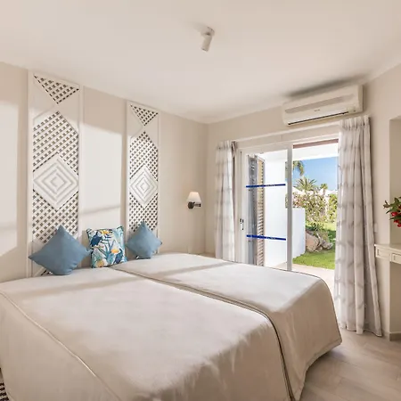 Clube Garden Village 4*