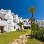 Курортный комплекс Clube Garden Village